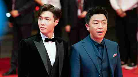 黄渤携导演处女作《一出好戏》亮相第23届釜山电影节 张艺兴首次以演员身份出席